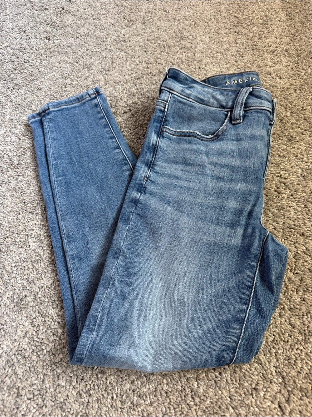 American Eagle Jegging Crop Jeans, 2p, light denim w/destructed edge @pockets